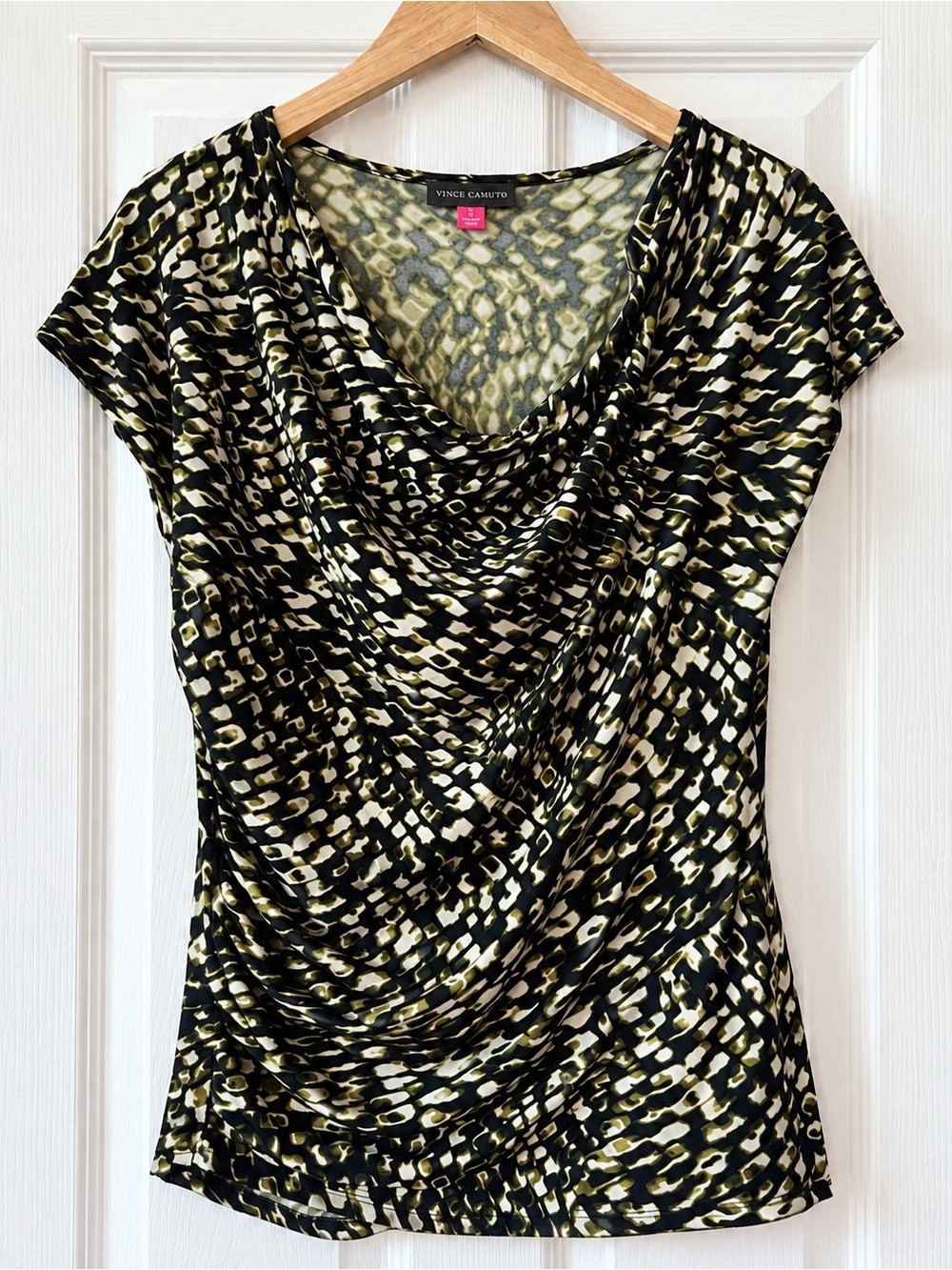Vince Camuto White and Black Drape-Neck Print Top, size small